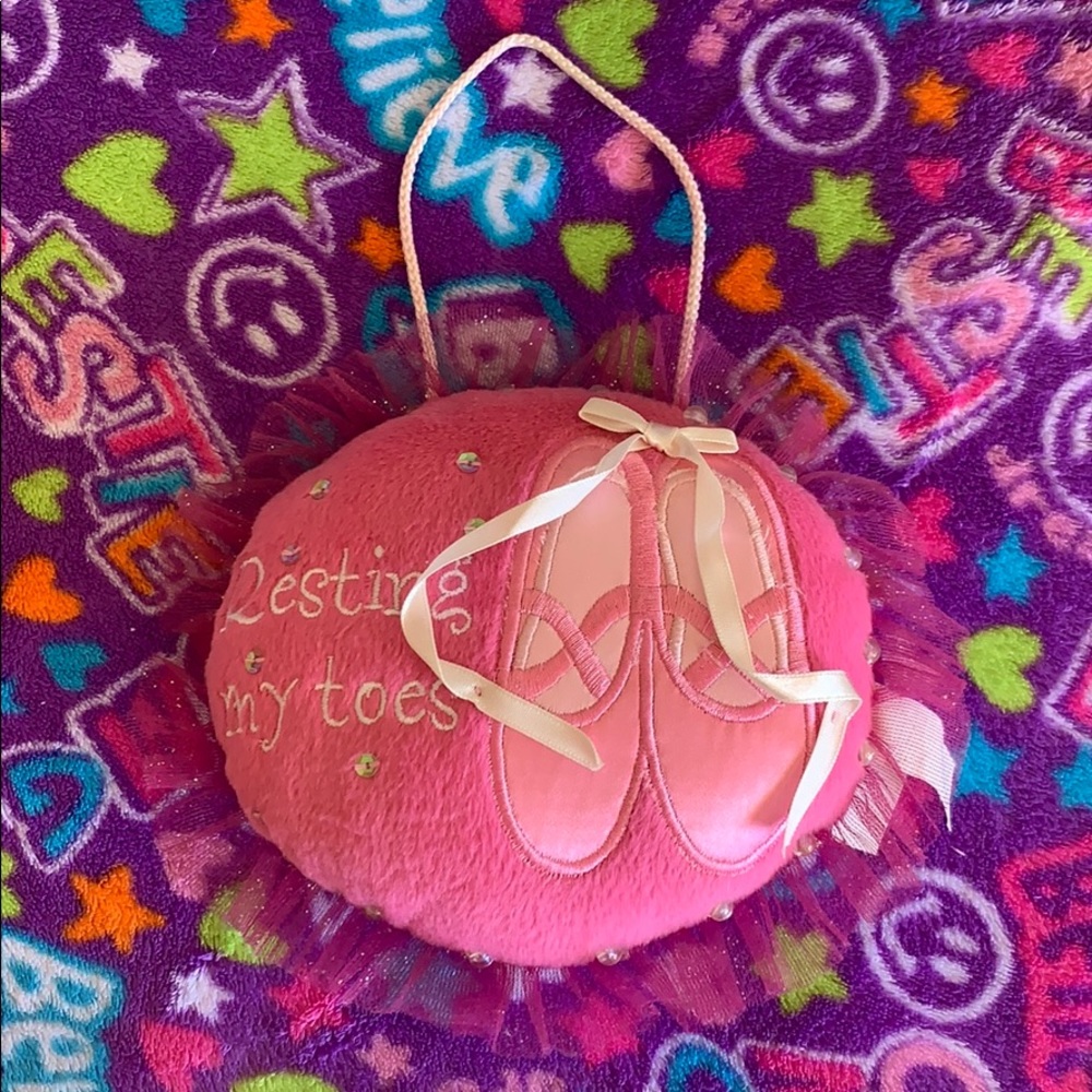 Cute girl’s ballet inspired decoration for room